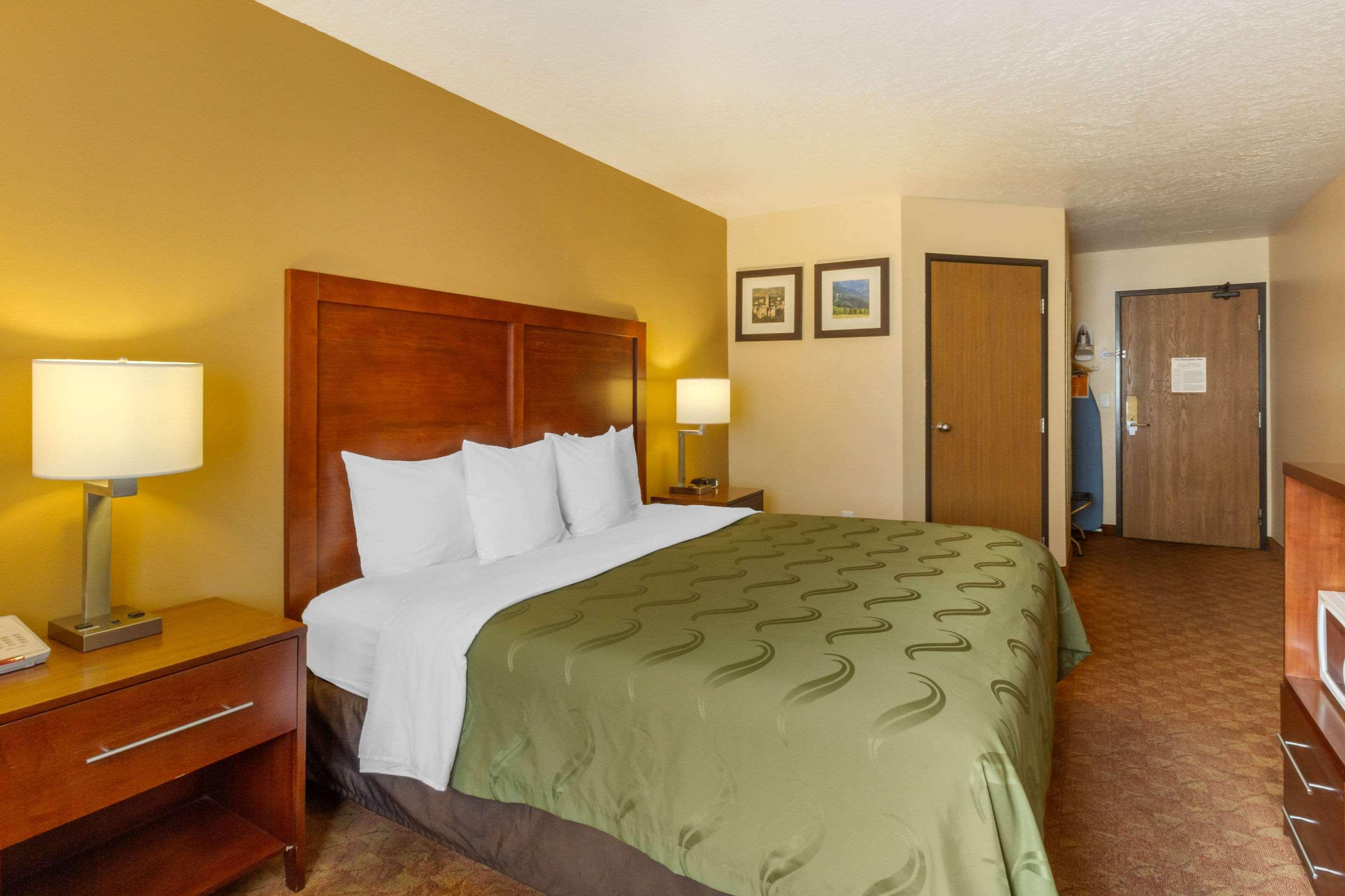 Quality Inn Logan Near University Exterior foto