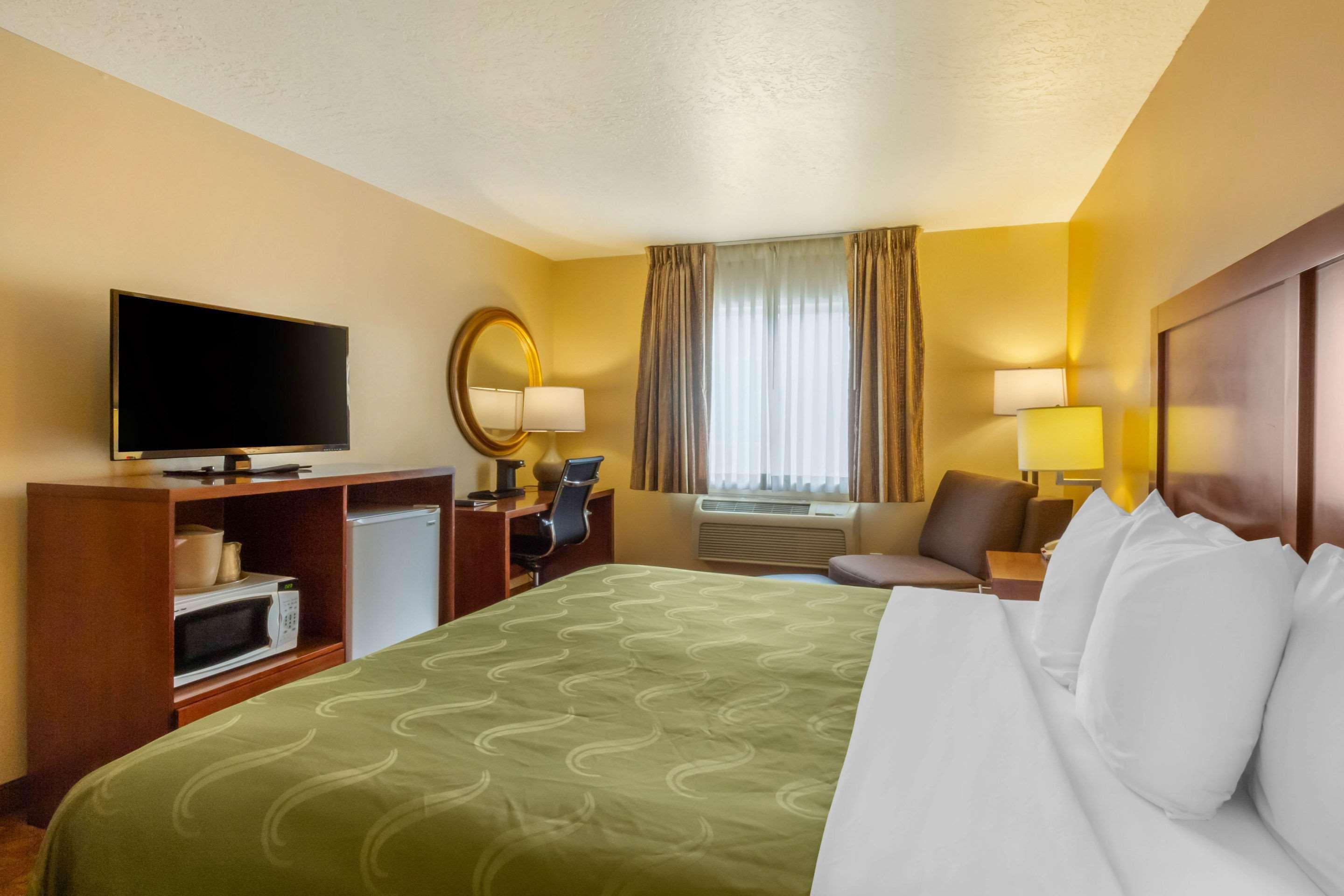 Quality Inn Logan Near University Exterior foto
