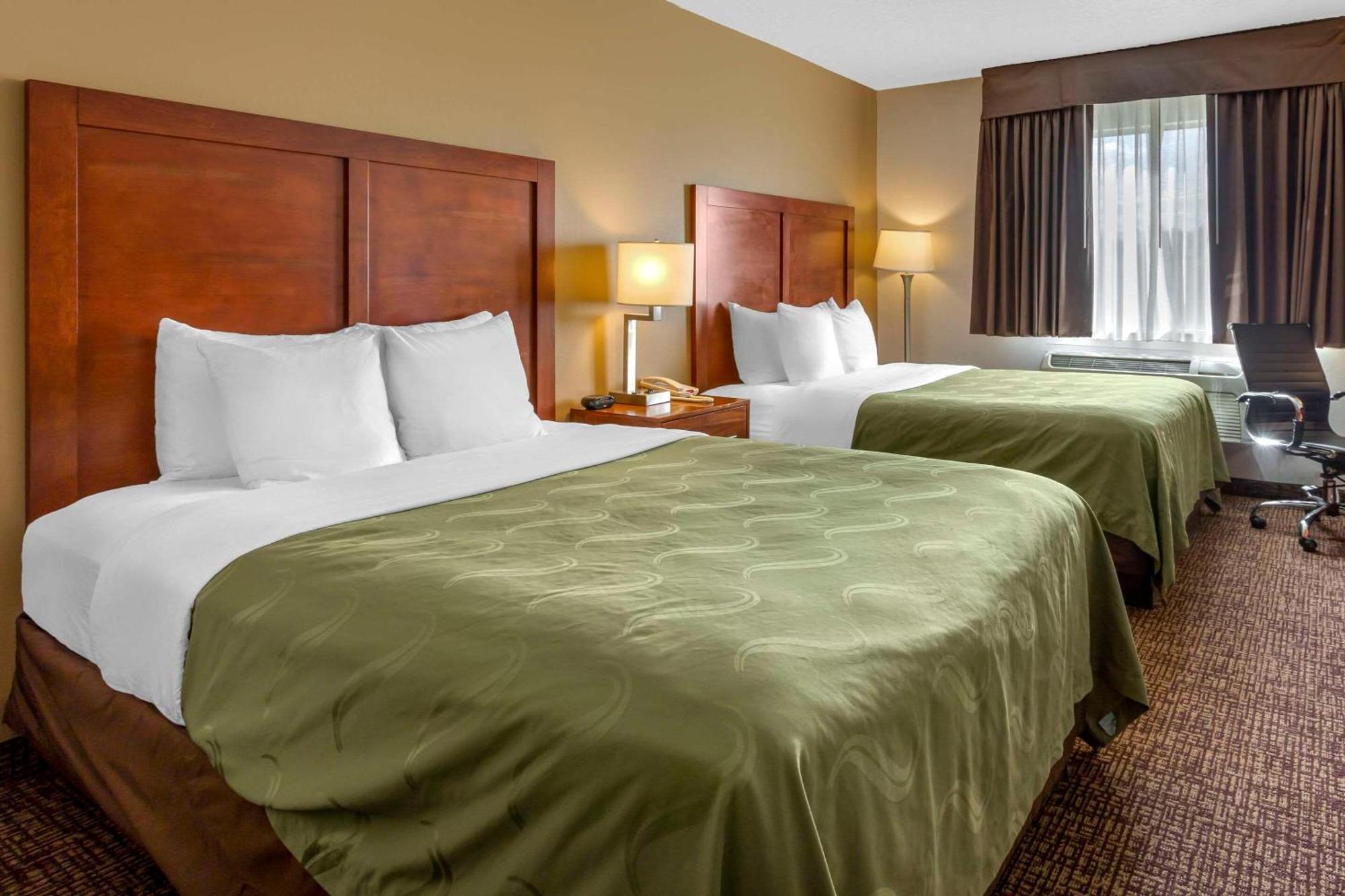 Quality Inn Logan Near University Exterior foto