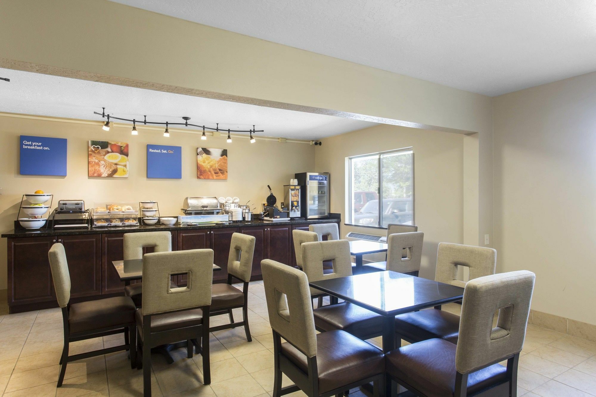 Quality Inn Logan Near University Exterior foto