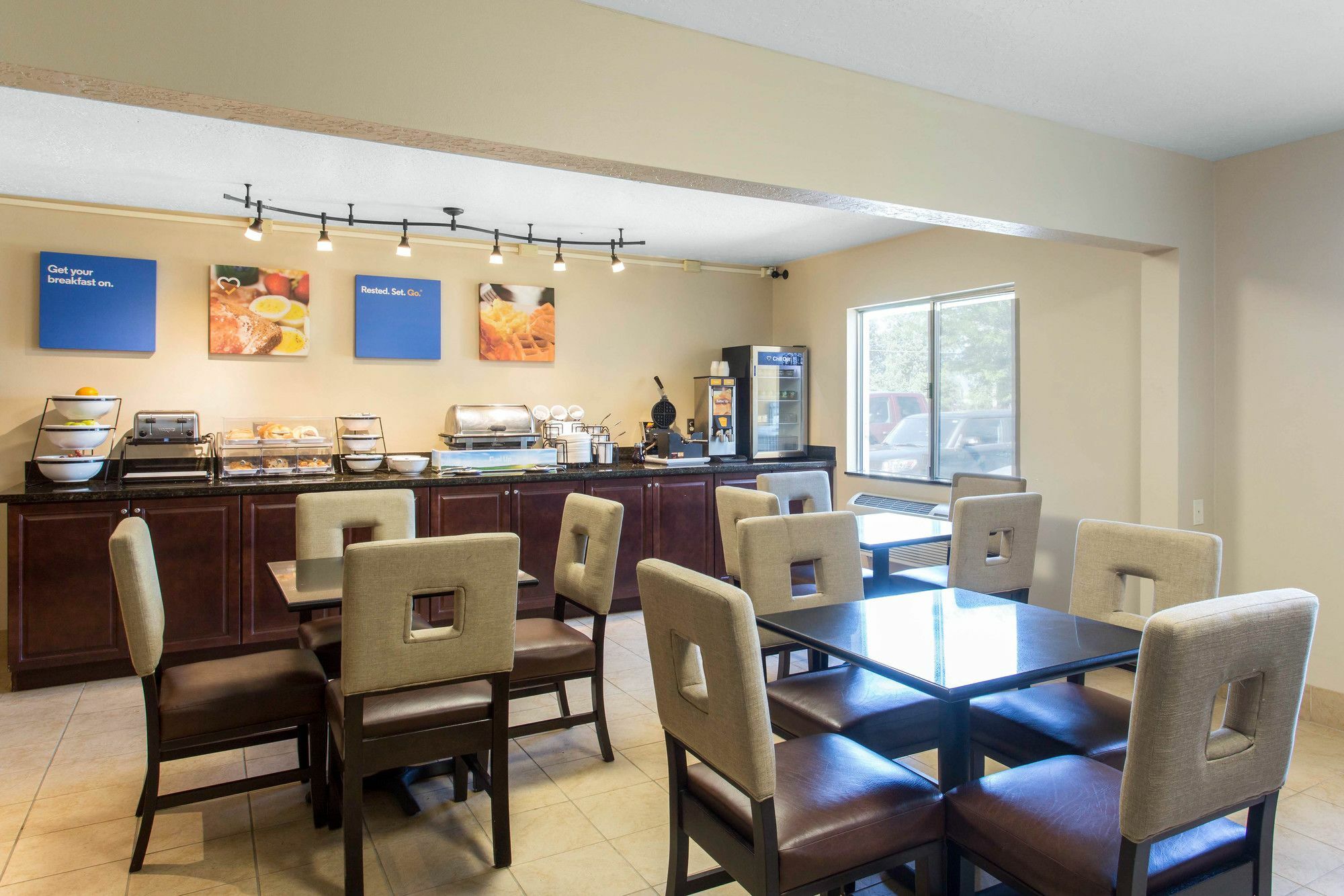 Quality Inn Logan Near University Exterior foto